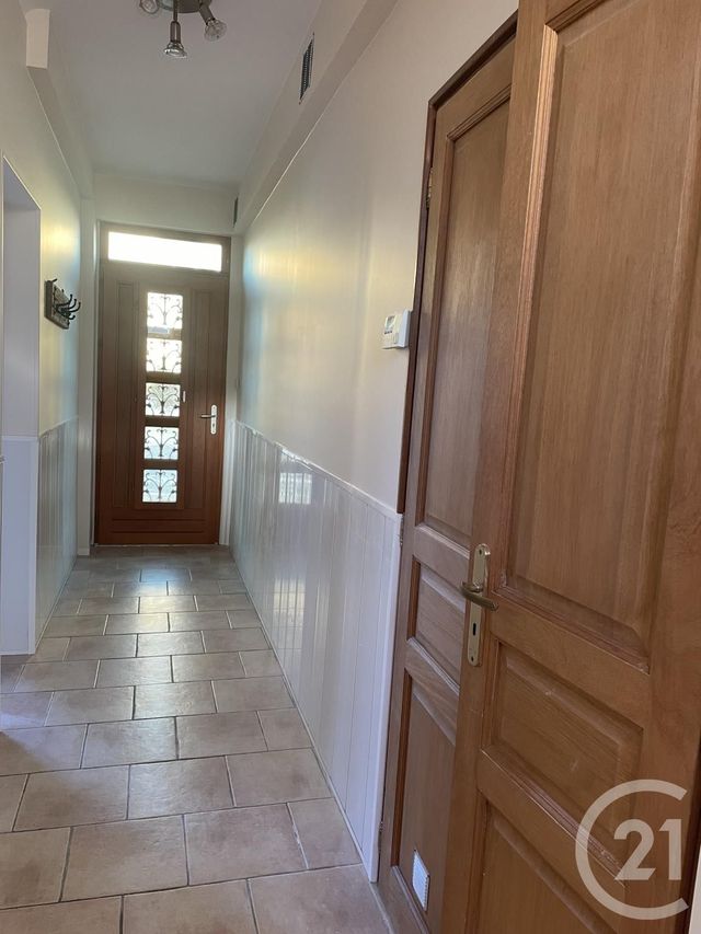 Maison &agrave; louer - 5 pi&egrave;ces - 140 m2 - Montpon Menesterol - 24 - AQUITAINE