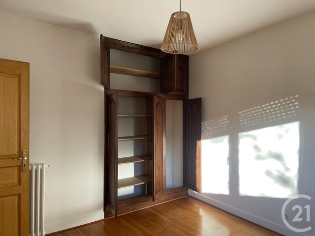 Maison &agrave; louer - 5 pi&egrave;ces - 140 m2 - Montpon Menesterol - 24 - AQUITAINE