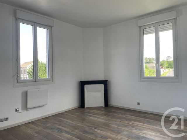 Appartement F2 &agrave; louer - 2 pi&egrave;ces - 44,65 m2 - Montpon Menesterol - 24 - AQUITAINE