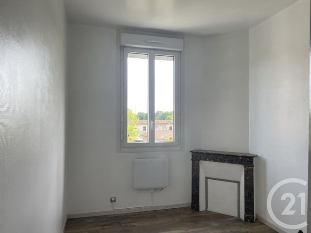 Appartement F2 &agrave; louer - 2 pi&egrave;ces - 44,65 m2 - Montpon Menesterol - 24 - AQUITAINE