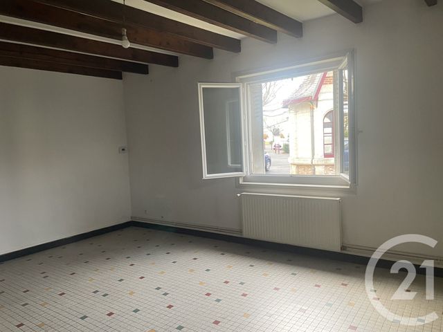 Maison &agrave; louer - 3 pi&egrave;ces - 73 m2 - Montpon Menesterol - 24 - AQUITAINE