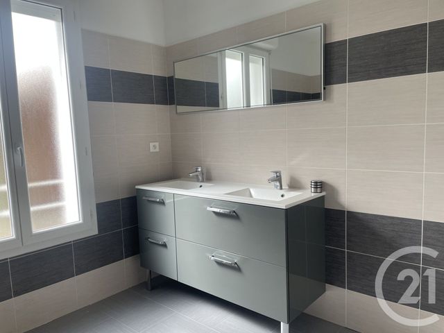 Maison &agrave; louer - 4 pi&egrave;ces - 93,01 m2 - Mussidan - 24 - AQUITAINE