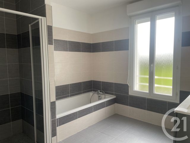 Maison &agrave; louer - 4 pi&egrave;ces - 93,01 m2 - Mussidan - 24 - AQUITAINE