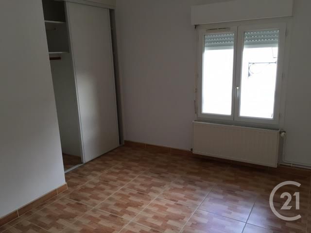 Maison &agrave; louer - 4 pi&egrave;ces - 70,81 m2 - Montpon Menesterol - 24 - AQUITAINE