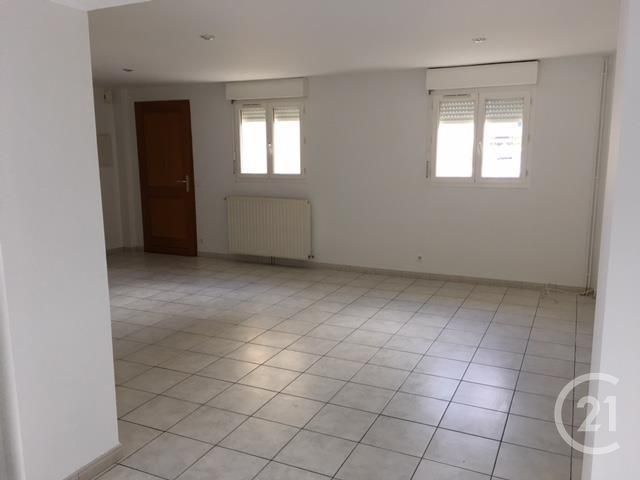 Maison &agrave; louer - 4 pi&egrave;ces - 70,81 m2 - Montpon Menesterol - 24 - AQUITAINE