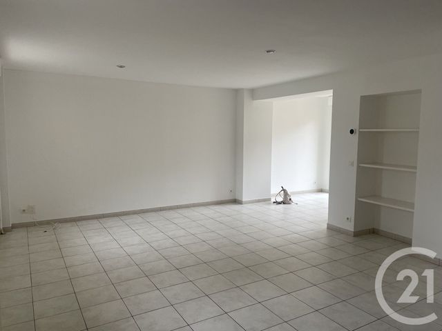 Maison &agrave; louer - 4 pi&egrave;ces - 70,81 m2 - Montpon Menesterol - 24 - AQUITAINE