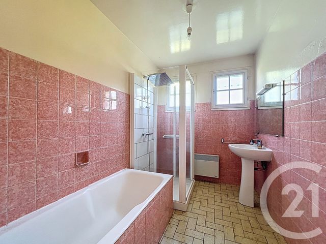 Maison &agrave; vendre - 4 pi&egrave;ces - 97 m2 - Montpon Menesterol - 24 - AQUITAINE