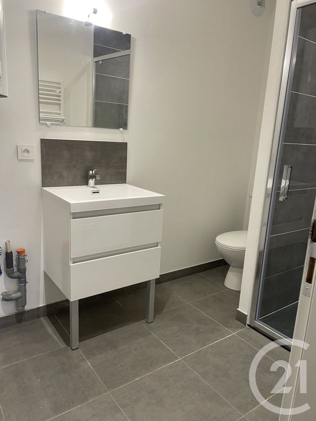 Appartement &agrave; louer - 2 pi&egrave;ces - 41,65 m2 - Montpon Menesterol - 24 - AQUITAINE