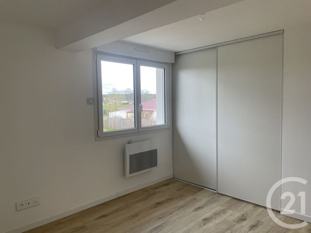 Appartement &agrave; louer - 3 pi&egrave;ces - 57,45 m2 - Montpon Menesterol - 24 - AQUITAINE