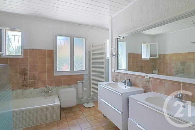 Maison &agrave; vendre - 6 pi&egrave;ces - 160 m2 - Montpon Menesterol - 24 - AQUITAINE