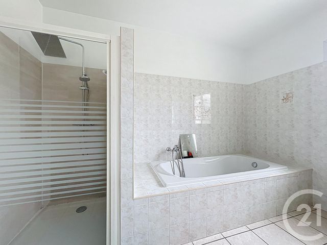 Maison &agrave; vendre - 5 pi&egrave;ces - 145 m2 - Montpon Menesterol - 24 - AQUITAINE