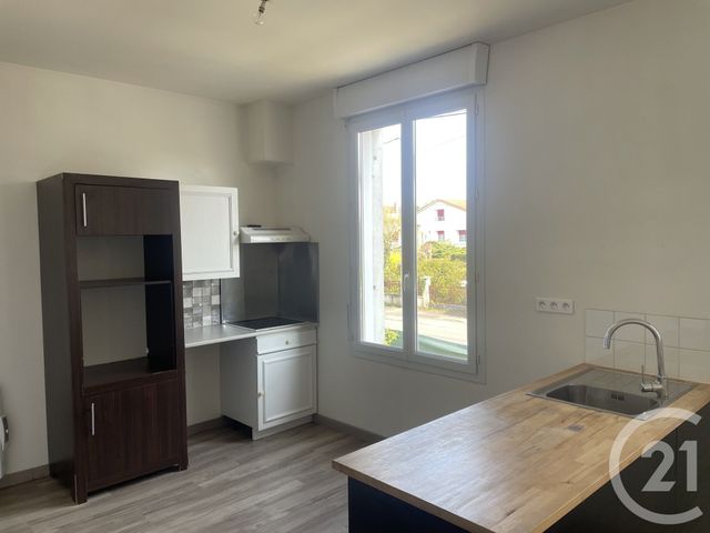 Maison &agrave; louer - 5 pi&egrave;ces - 96 m2 - Mussidan - 24 - AQUITAINE