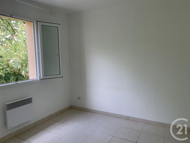 Maison &agrave; louer - 4 pi&egrave;ces - 84,10 m2 - St Seurin Sur L Isle - 33 - AQUITAINE