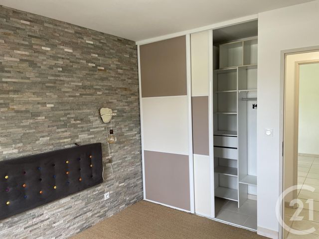 Maison &agrave; louer - 4 pi&egrave;ces - 84,10 m2 - St Seurin Sur L Isle - 33 - AQUITAINE