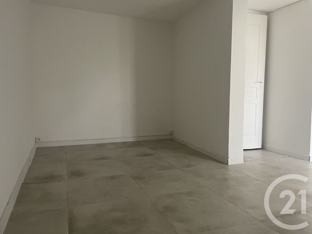 Appartement &agrave; louer - 2 pi&egrave;ces - 50 m2 - Mussidan - 24 - AQUITAINE