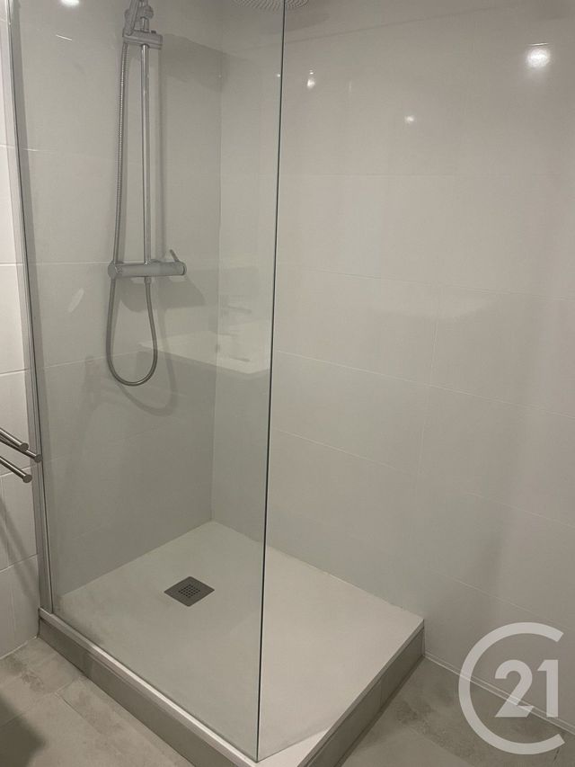 Appartement &agrave; louer - 2 pi&egrave;ces - 50 m2 - Mussidan - 24 - AQUITAINE