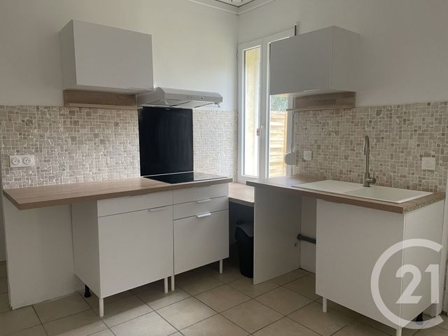 Appartement &agrave; louer - 2 pi&egrave;ces - 50 m2 - Mussidan - 24 - AQUITAINE