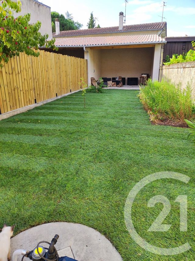 Appartement &agrave; louer - 4 pi&egrave;ces - 106,80 m2 - Montpon Menesterol - 24 - AQUITAINE