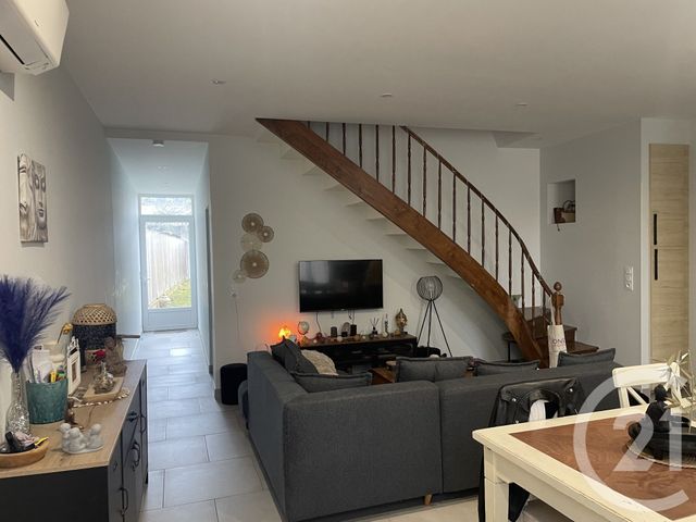 Appartement &agrave; louer - 4 pi&egrave;ces - 106,80 m2 - Montpon Menesterol - 24 - AQUITAINE