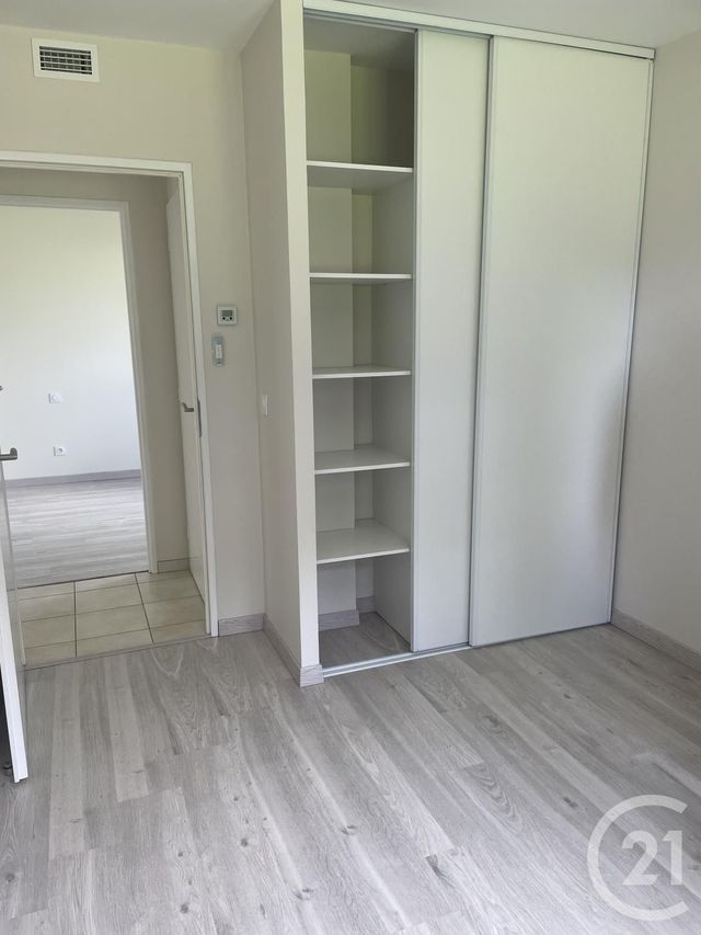 Maison &agrave; louer - 4 pi&egrave;ces - 88 m2 - Montpon Menesterol - 24 - AQUITAINE