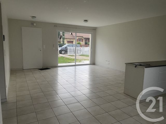 Maison &agrave; louer - 4 pi&egrave;ces - 88 m2 - Montpon Menesterol - 24 - AQUITAINE
