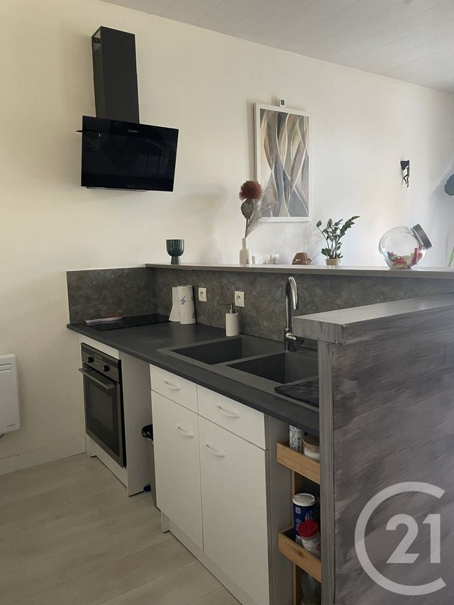 Appartement F2 &agrave; louer - 2 pi&egrave;ces - 52 m2 - Montpon Menesterol - 24 - AQUITAINE