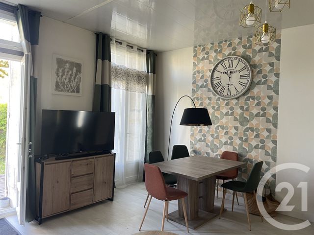 Appartement F2 &agrave; louer - 2 pi&egrave;ces - 52 m2 - Montpon Menesterol - 24 - AQUITAINE