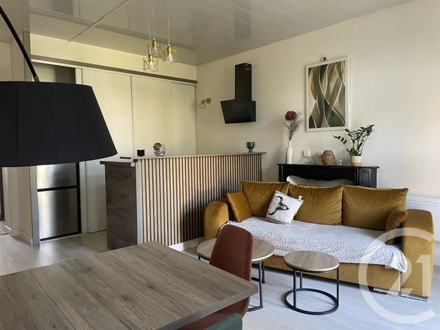 Appartement F2 &agrave; louer - 2 pi&egrave;ces - 52 m2 - Montpon Menesterol - 24 - AQUITAINE