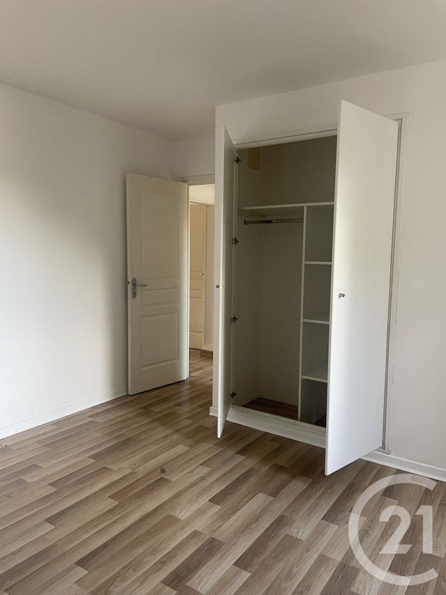 Appartement F3 &agrave; louer - 3 pi&egrave;ces - 71 m2 - Montpon Menesterol - 24 - AQUITAINE