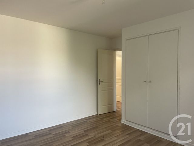 Appartement F3 &agrave; louer - 3 pi&egrave;ces - 71 m2 - Montpon Menesterol - 24 - AQUITAINE