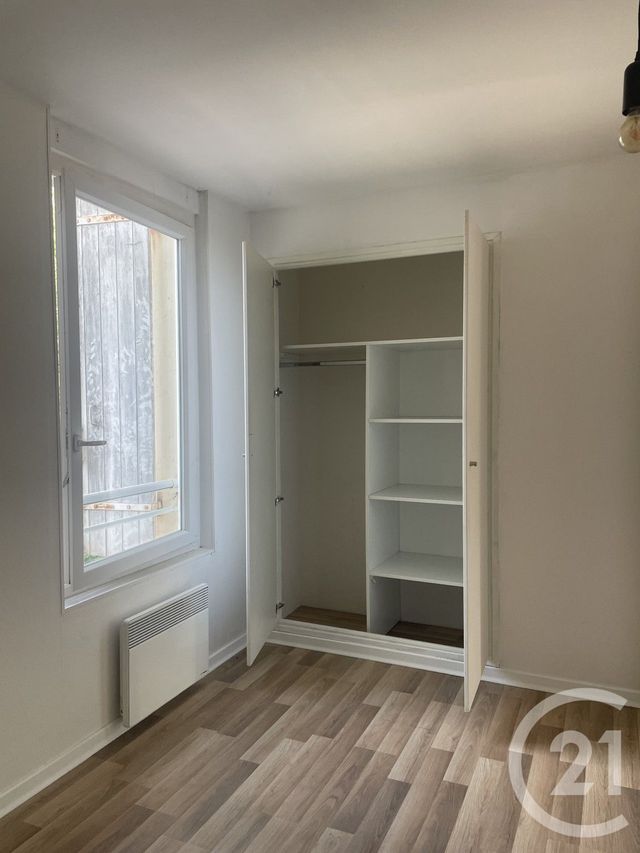 Appartement F3 &agrave; louer - 3 pi&egrave;ces - 71 m2 - Montpon Menesterol - 24 - AQUITAINE