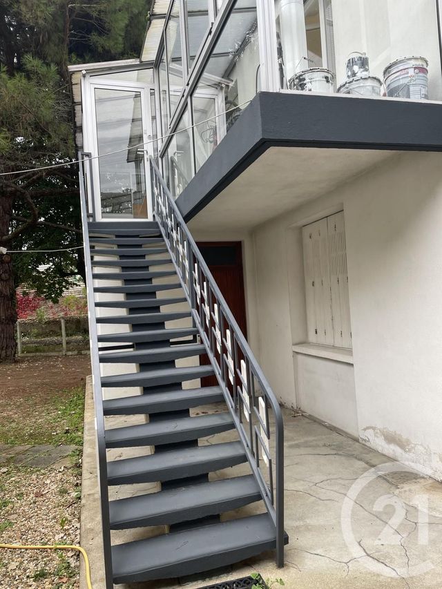 Maison &agrave; louer - 6 pi&egrave;ces - 156,27 m2 - Mussidan - 24 - AQUITAINE