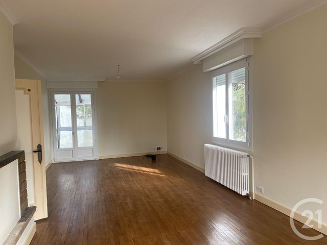 Maison &agrave; louer - 6 pi&egrave;ces - 156,27 m2 - Mussidan - 24 - AQUITAINE