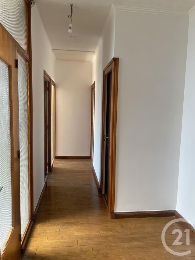 Maison &agrave; louer - 6 pi&egrave;ces - 156,27 m2 - Mussidan - 24 - AQUITAINE