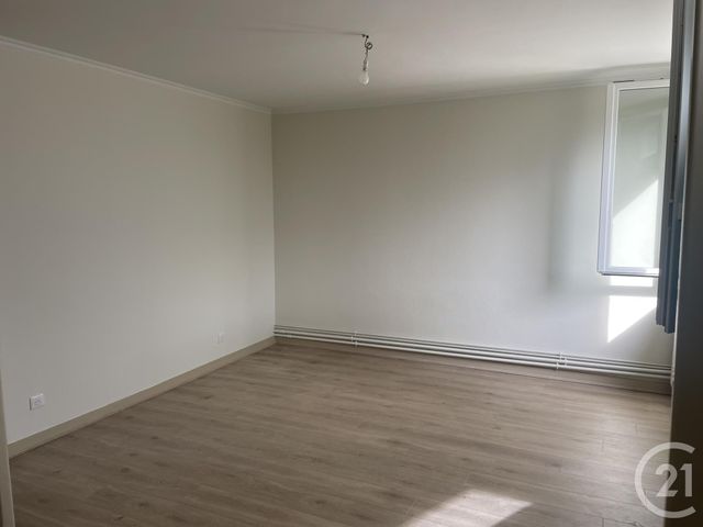 Maison &agrave; louer - 6 pi&egrave;ces - 156,27 m2 - Mussidan - 24 - AQUITAINE