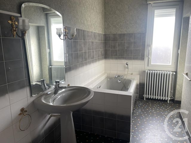 Maison &agrave; louer - 6 pi&egrave;ces - 156,27 m2 - Mussidan - 24 - AQUITAINE