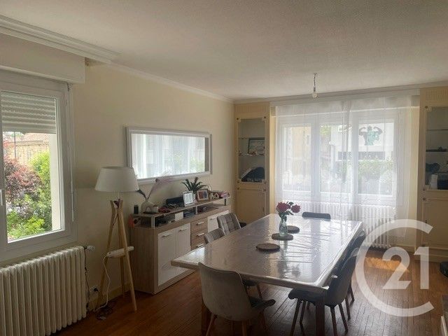 Maison &agrave; louer - 6 pi&egrave;ces - 156,27 m2 - Mussidan - 24 - AQUITAINE