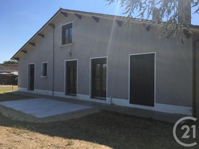 Maison &agrave; louer - 4 pi&egrave;ces - 82 m2 - Montpon Menesterol - 24 - AQUITAINE