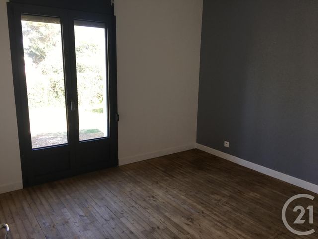 Maison &agrave; louer - 4 pi&egrave;ces - 82 m2 - Montpon Menesterol - 24 - AQUITAINE
