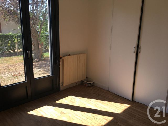 Maison &agrave; louer - 4 pi&egrave;ces - 82 m2 - Montpon Menesterol - 24 - AQUITAINE