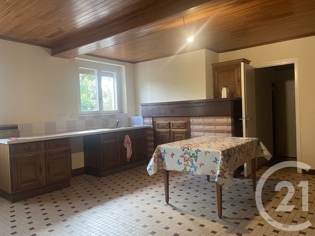 Maison &agrave; louer - 4 pi&egrave;ces - 103 m2 - Montpon Menesterol - 24 - AQUITAINE