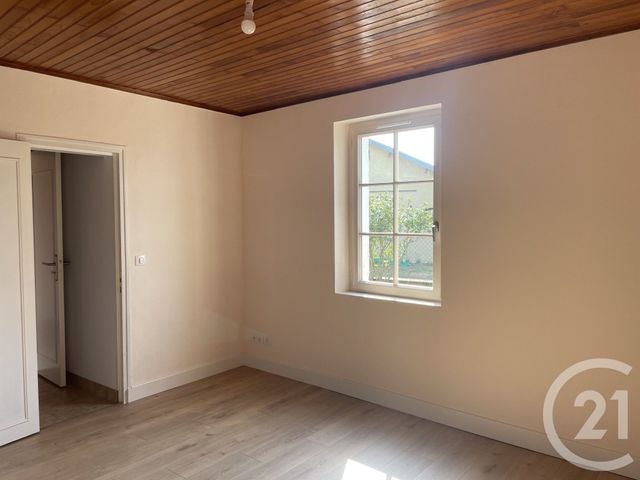 Maison &agrave; louer - 4 pi&egrave;ces - 103 m2 - Montpon Menesterol - 24 - AQUITAINE