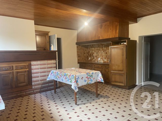 Maison &agrave; louer - 4 pi&egrave;ces - 103 m2 - Montpon Menesterol - 24 - AQUITAINE