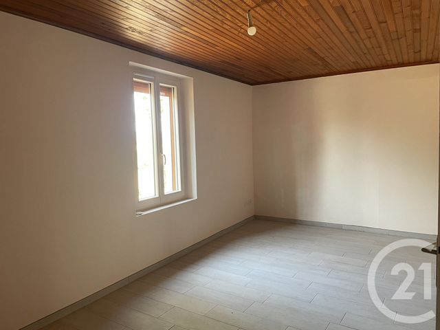 Maison &agrave; louer - 4 pi&egrave;ces - 103 m2 - Montpon Menesterol - 24 - AQUITAINE