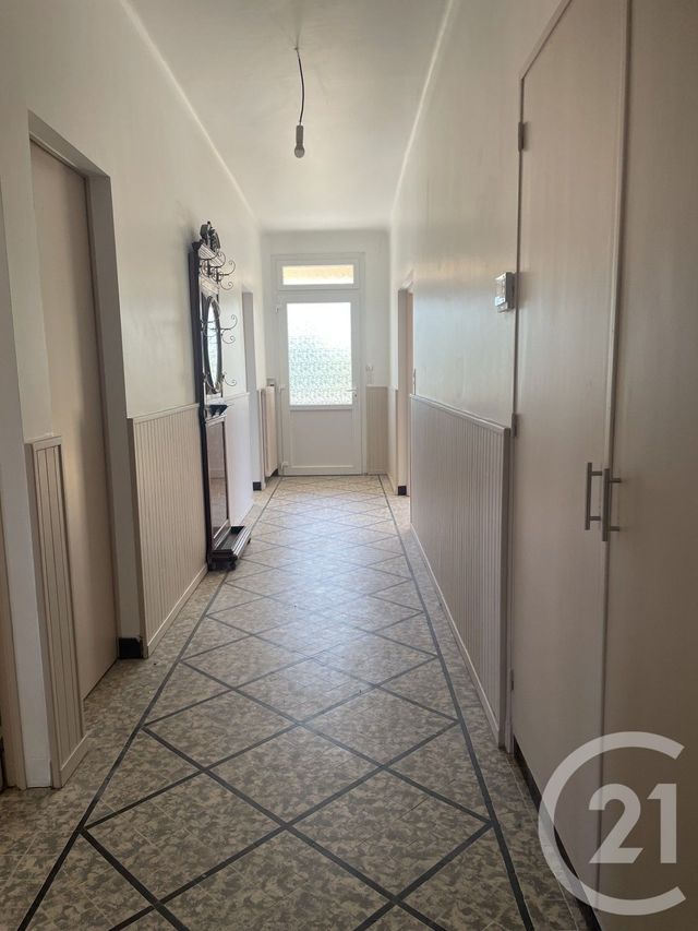 Maison &agrave; louer - 5 pi&egrave;ces - 150 m2 - Mussidan - 24 - AQUITAINE