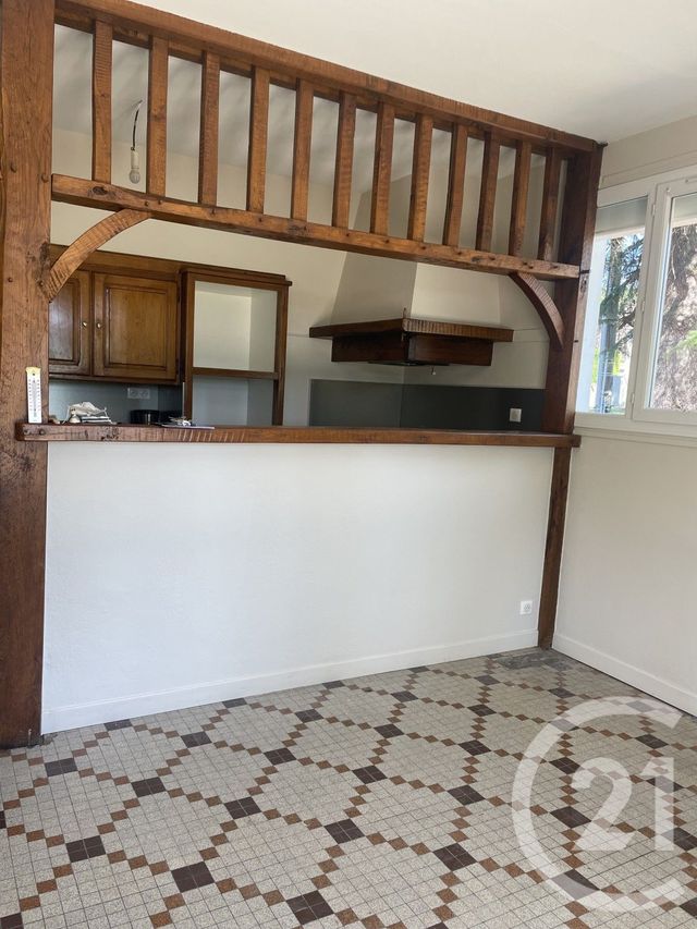 Maison &agrave; louer - 5 pi&egrave;ces - 150 m2 - Mussidan - 24 - AQUITAINE