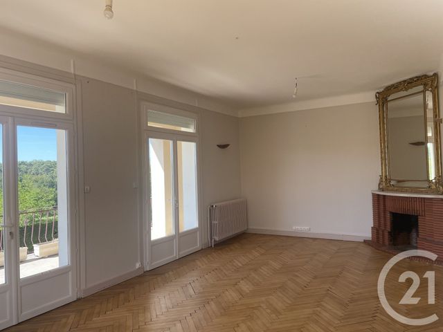 Maison &agrave; louer - 5 pi&egrave;ces - 150 m2 - Mussidan - 24 - AQUITAINE