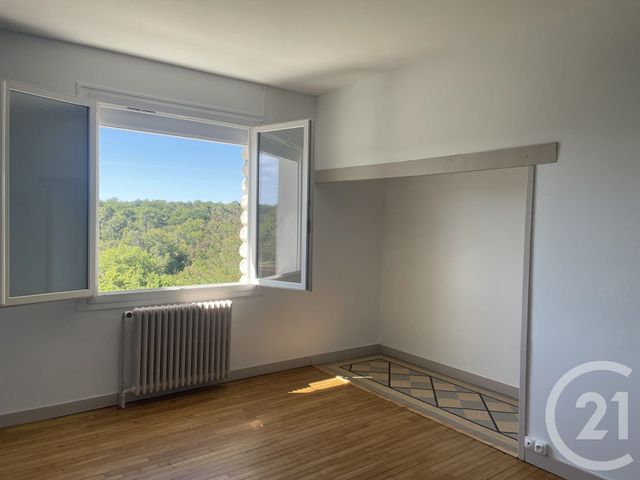 Maison &agrave; louer - 5 pi&egrave;ces - 150 m2 - Mussidan - 24 - AQUITAINE