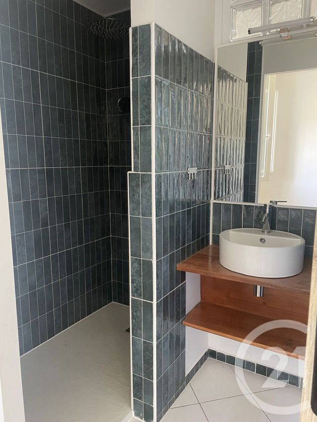 Maison &agrave; louer - 5 pi&egrave;ces - 150 m2 - Mussidan - 24 - AQUITAINE