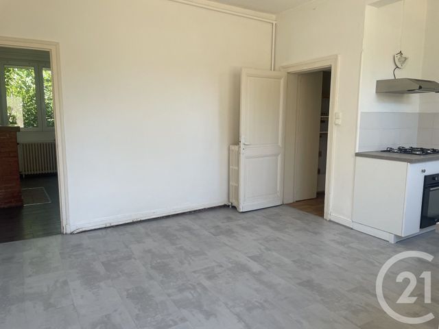 Maison &agrave; louer - 3 pi&egrave;ces - 89 m2 - Montpon Menesterol - 24 - AQUITAINE